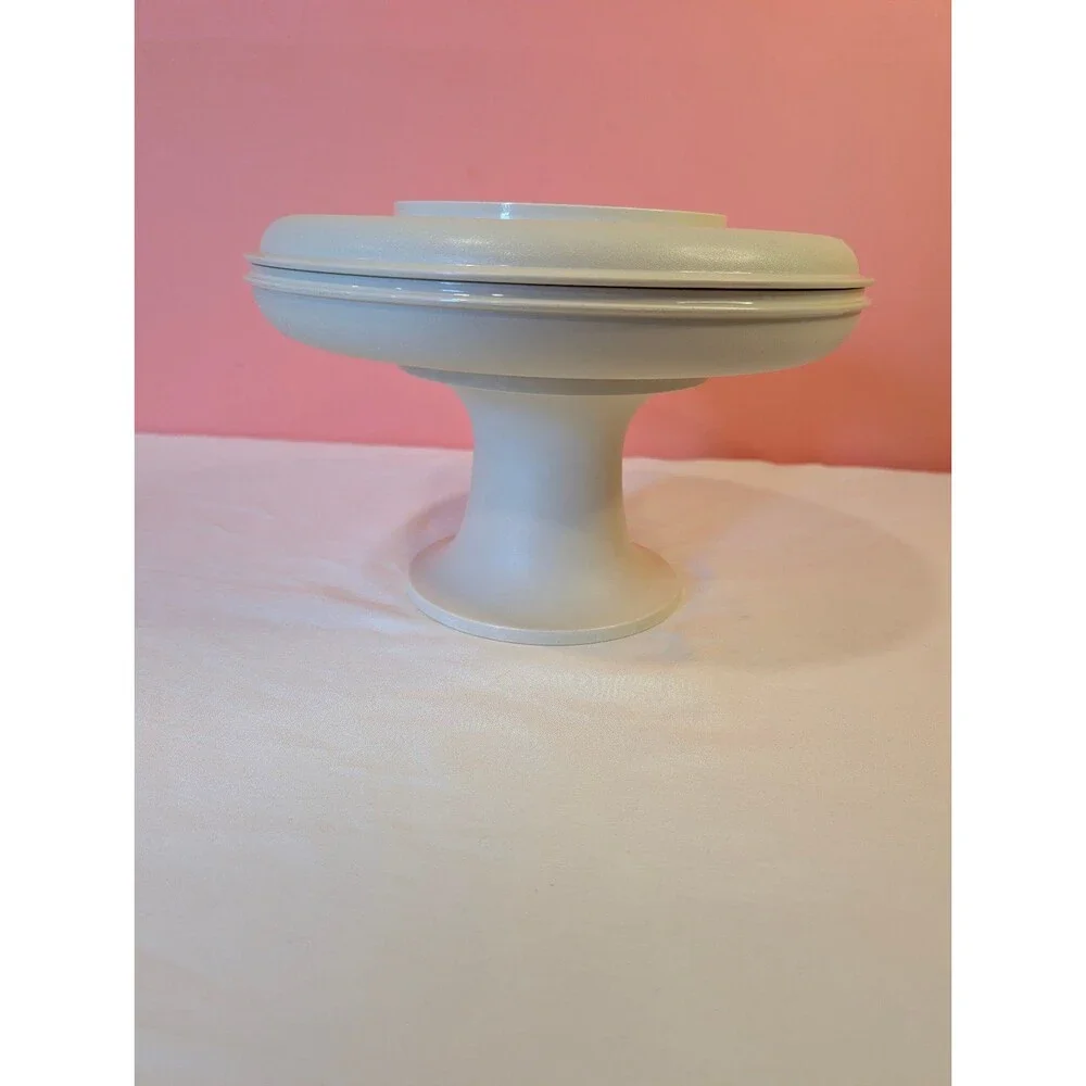 Vintage Tupperware Serve It All Pedestal Serving Plate Pie Cake Chips Dip Snacks